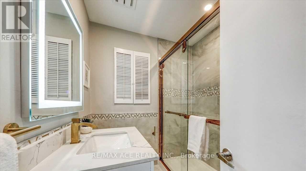 5 Windy Ridge Drive, Toronto, Ontario  M1M 1H6 - Photo 13 - E13612532
