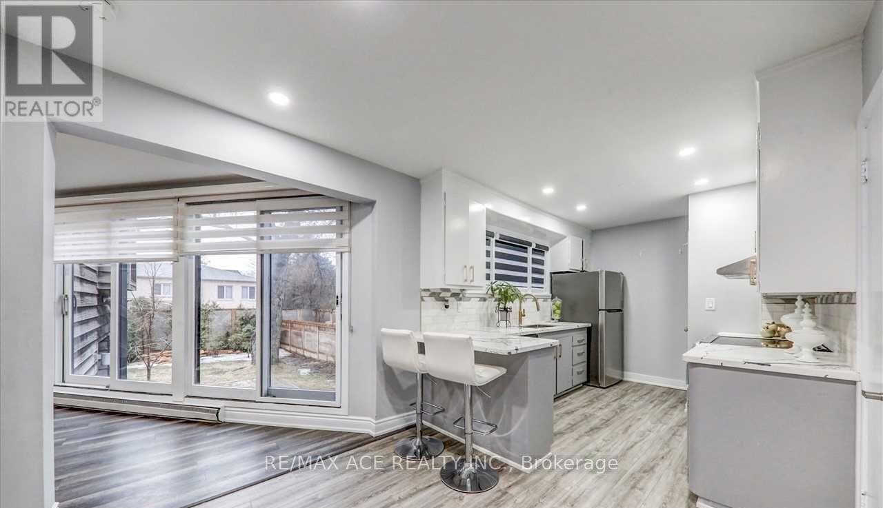 5 Windy Ridge Drive, Toronto, Ontario  M1M 1H6 - Photo 14 - E13612532