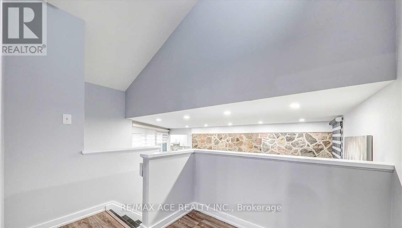 5 Windy Ridge Drive, Toronto, Ontario  M1M 1H6 - Photo 23 - E13612532