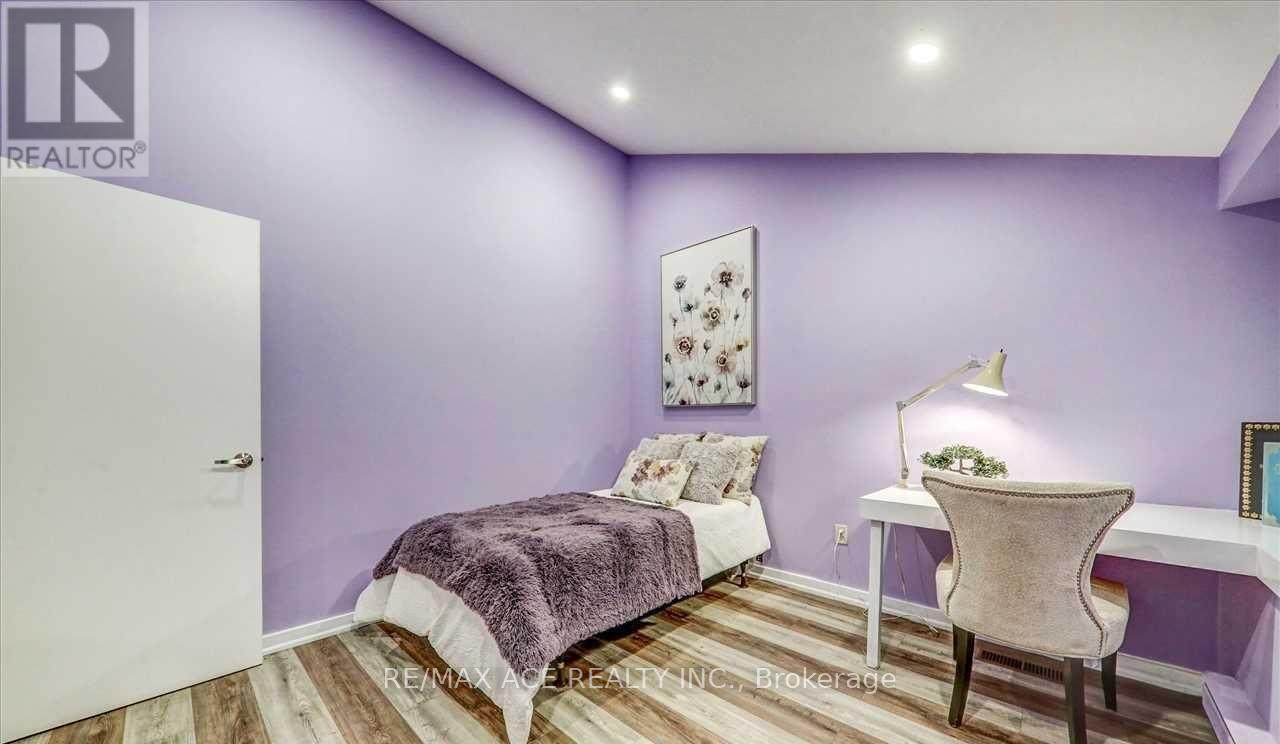 5 Windy Ridge Drive, Toronto, Ontario  M1M 1H6 - Photo 25 - E13612532