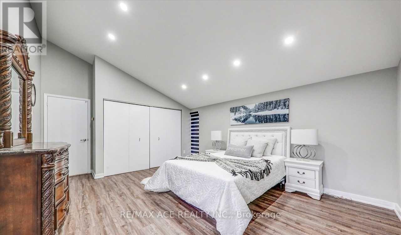 5 Windy Ridge Drive, Toronto, Ontario  M1M 1H6 - Photo 27 - E13612532