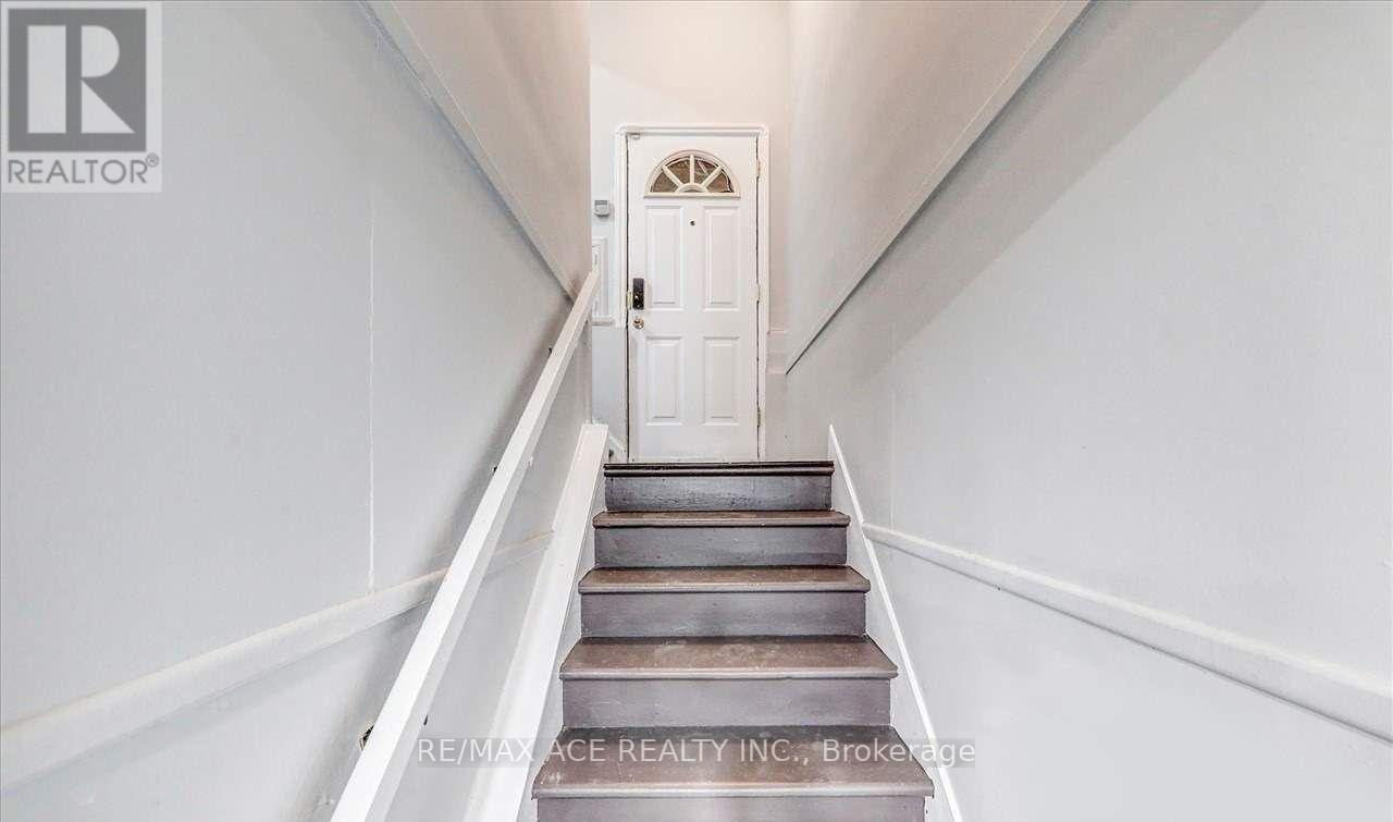 5 Windy Ridge Drive, Toronto, Ontario  M1M 1H6 - Photo 36 - E13612532