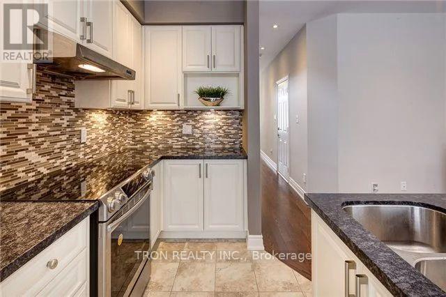 33 Mazarine Lane, Richmond Hill, Ontario  L4S 0G2 - Photo 4 - N13612252