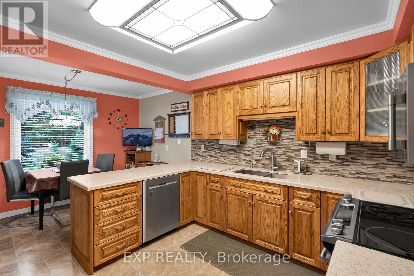 113 Oriole Drive, East Gwillimbury, Ontario  L9N 1H1 - Photo 10 - N13612384