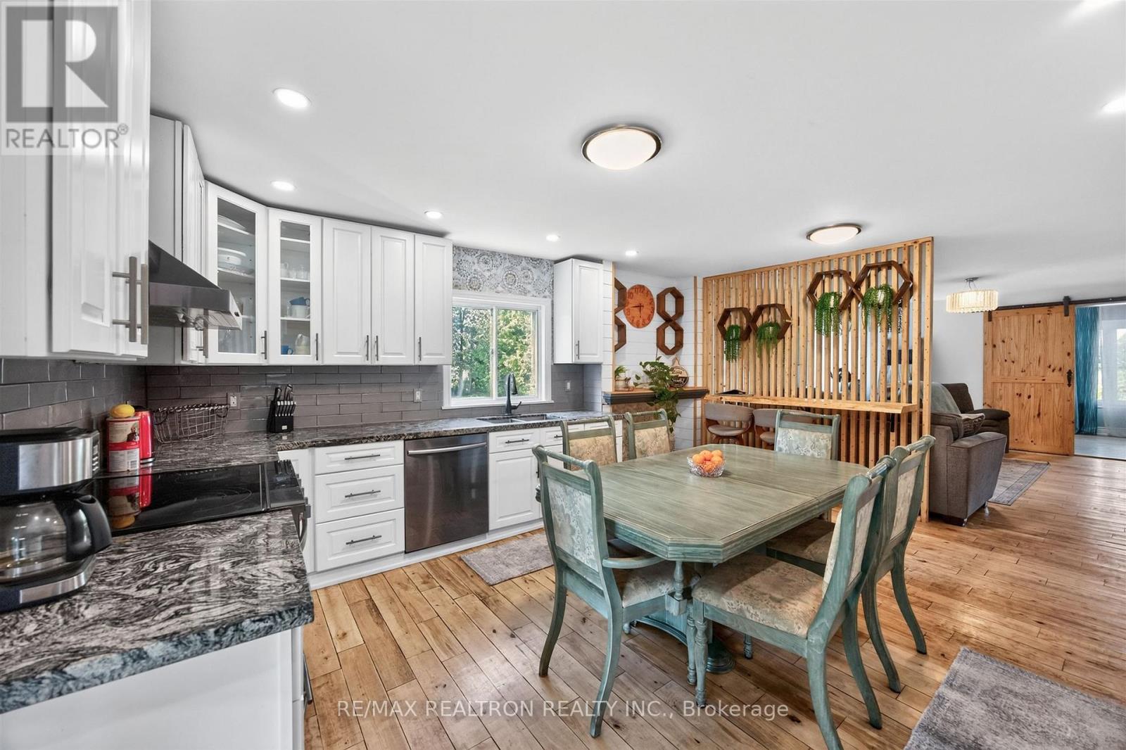 20368 Woodbine Avenue, East Gwillimbury, Ontario  L0G 1R0 - Photo 17 - N13612556