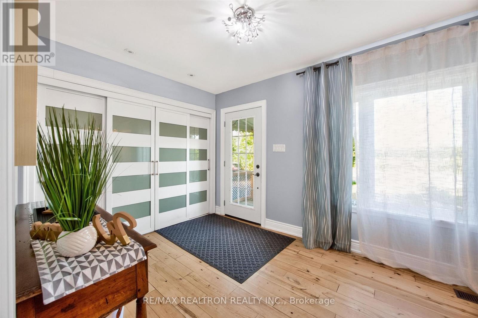 20368 Woodbine Avenue, East Gwillimbury, Ontario  L0G 1R0 - Photo 6 - N13612556