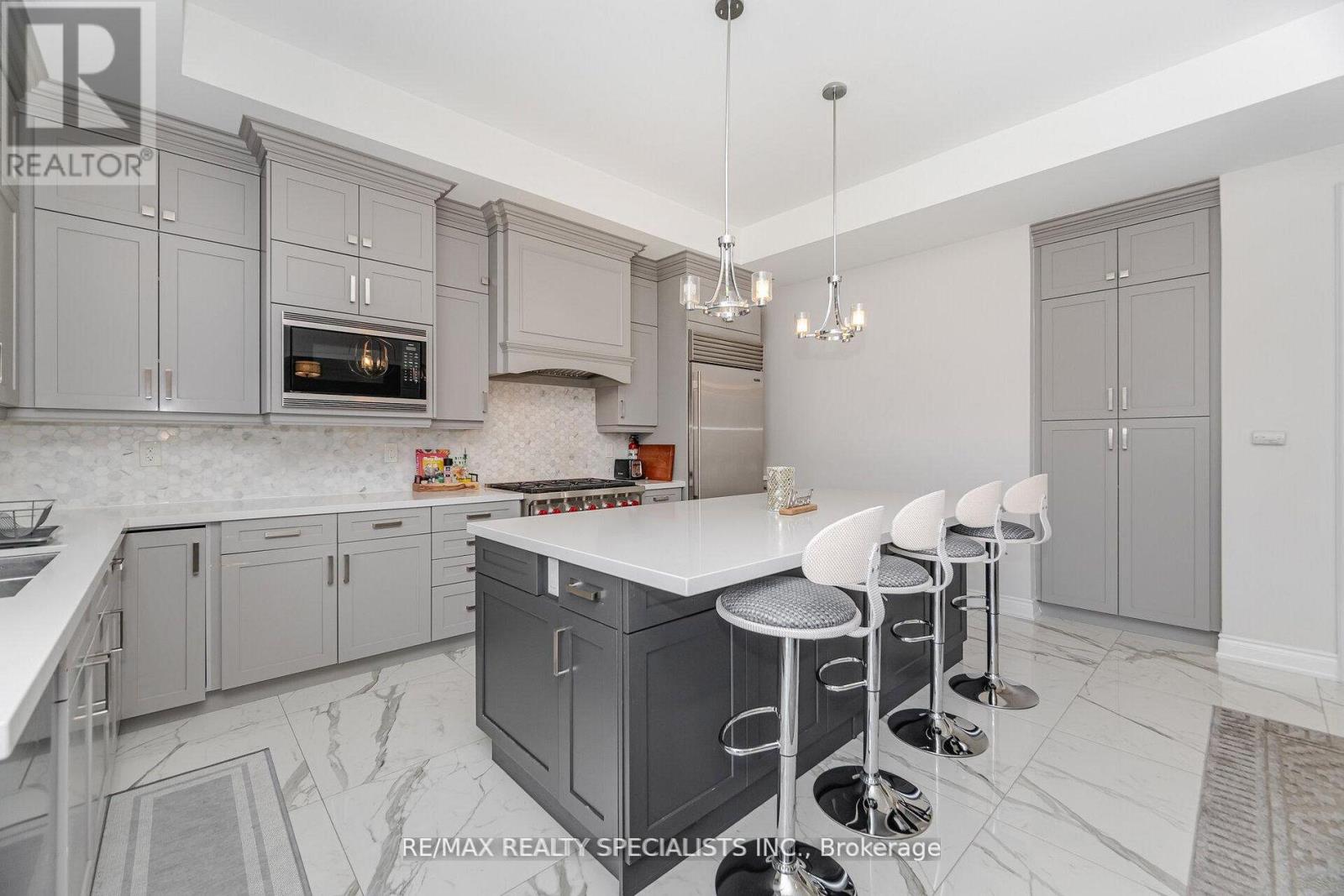 53 Threshingmills Boulevard, Oakville, Ontario  L6H 0V6 - Photo 13 - W13568334