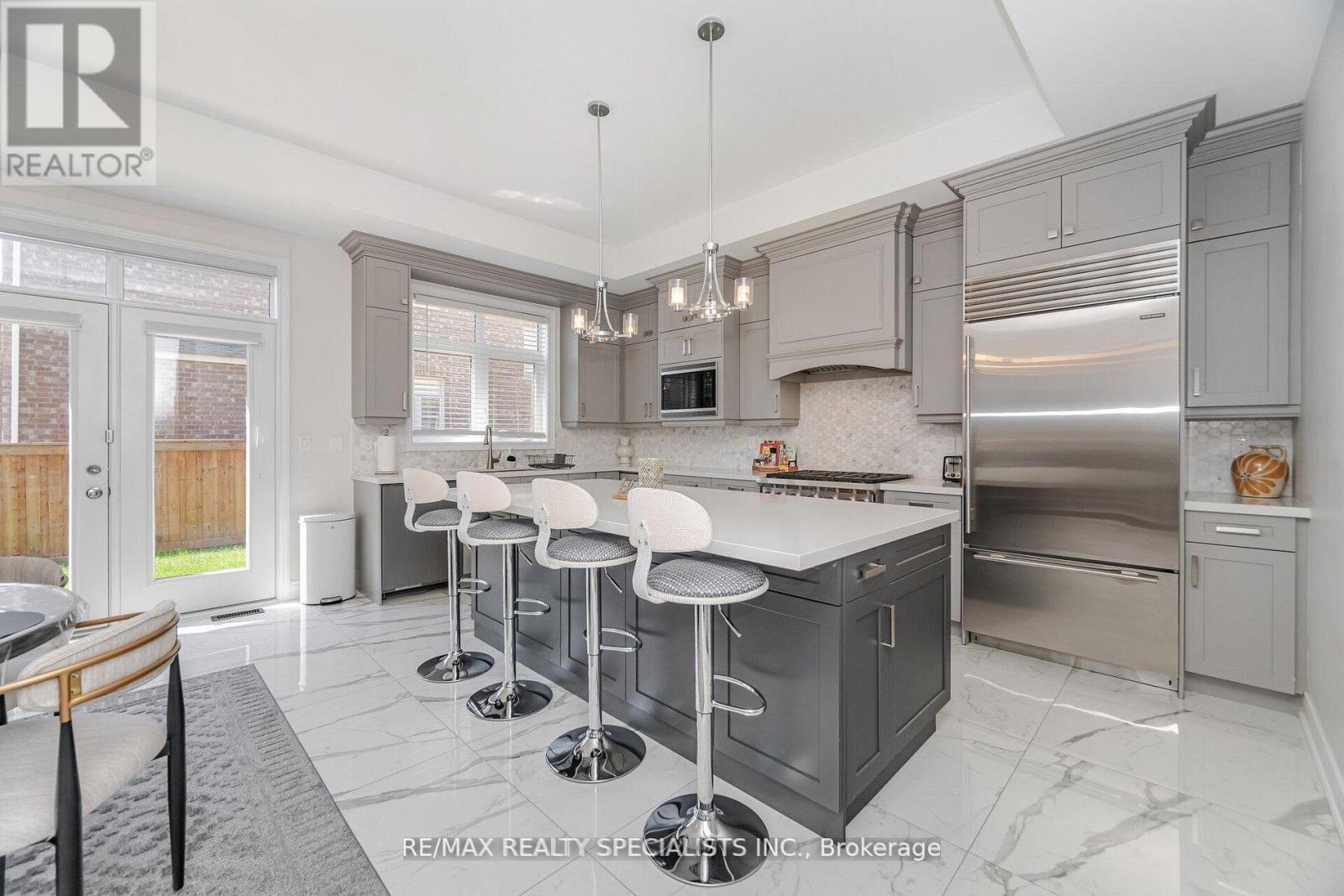 53 Threshingmills Boulevard, Oakville, Ontario  L6H 0V6 - Photo 14 - W13568334