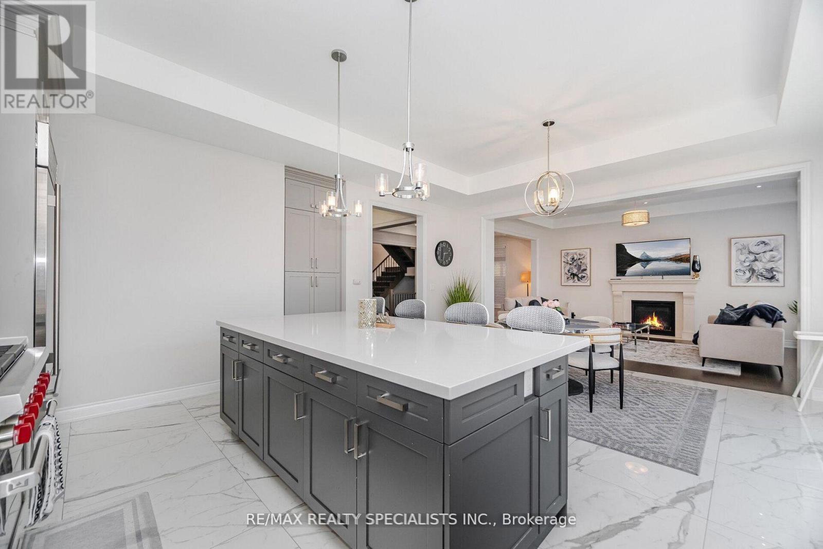 53 Threshingmills Boulevard, Oakville, Ontario  L6H 0V6 - Photo 16 - W13568334