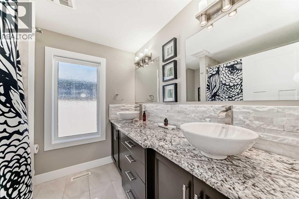 120 Kinniburgh Circle, Chestermere, Alberta  T1X 0P8 - Photo 31 - A2328764