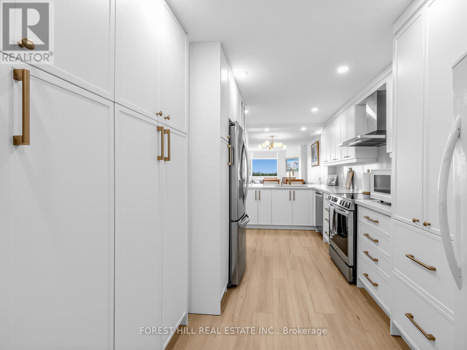 1812 - 236 ALBION ROAD Toronto (Elms-Old Rexdale), ON M9W 6A6