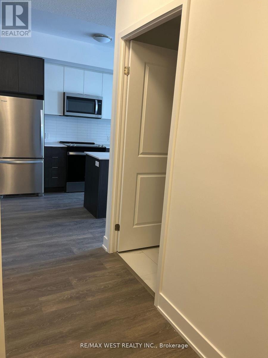 506w - 202 Burhamthorpe Road E, Mississauga, Ontario  L5A 0B2 - Photo 5 - W13612420