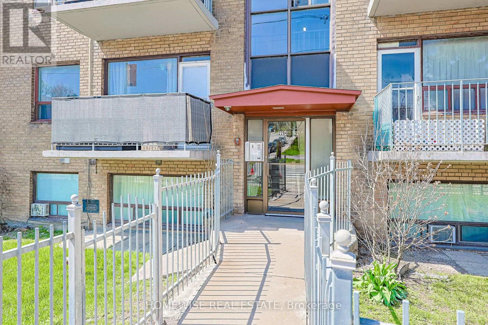 107 - 2204 Dufferin Street, Toronto, Ontario  M6E 3R8 - Photo 3 - W13612504