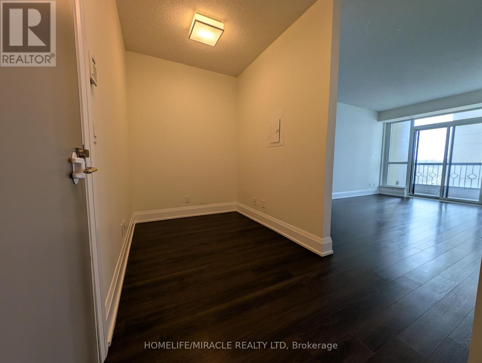 428 - 2 Old Mill Drive, Toronto, Ontario  M6S 0A2 - Photo 8 - W13612546