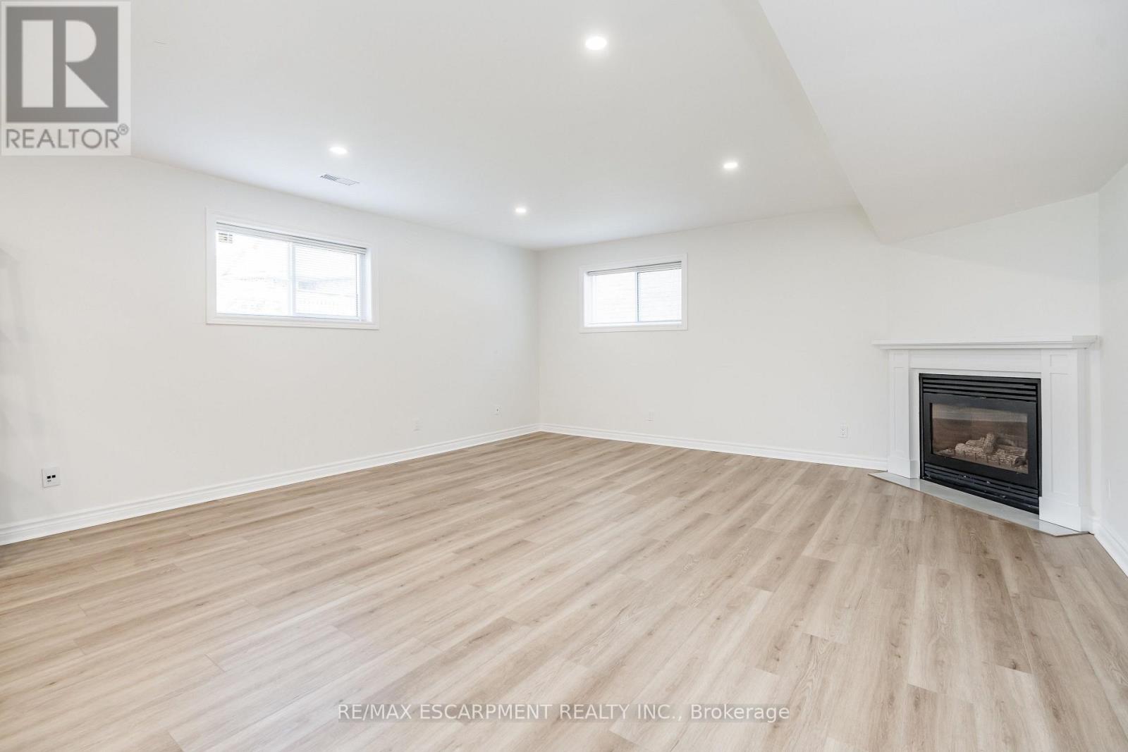 #lower - 7669 Alpine Drive, Niagara Falls, Ontario  L2H 3B7 - Photo 7 - X13612302