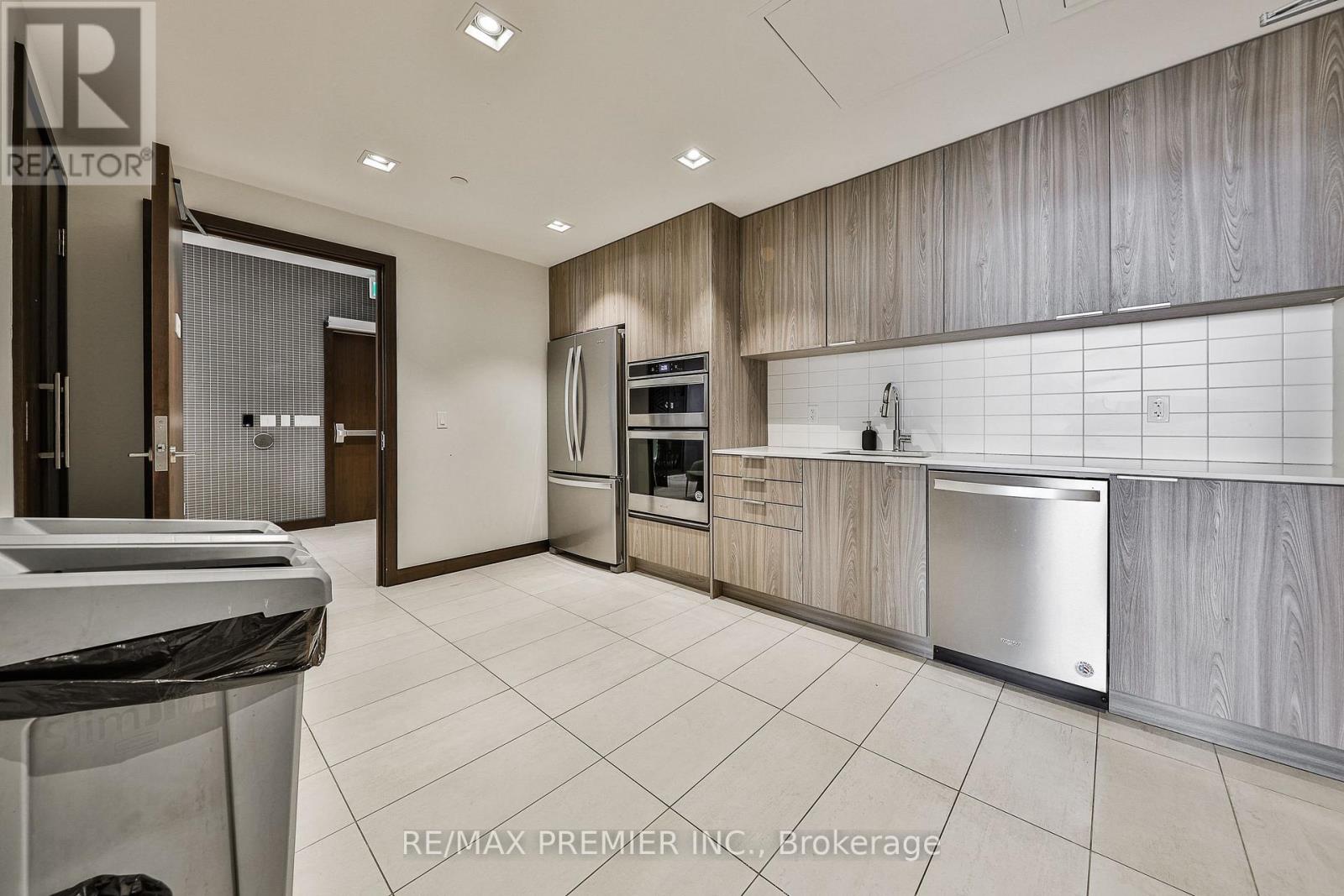 610 - 2 Sonic Way, Toronto, Ontario  M3C 0P2 - Photo 37 - C13611760