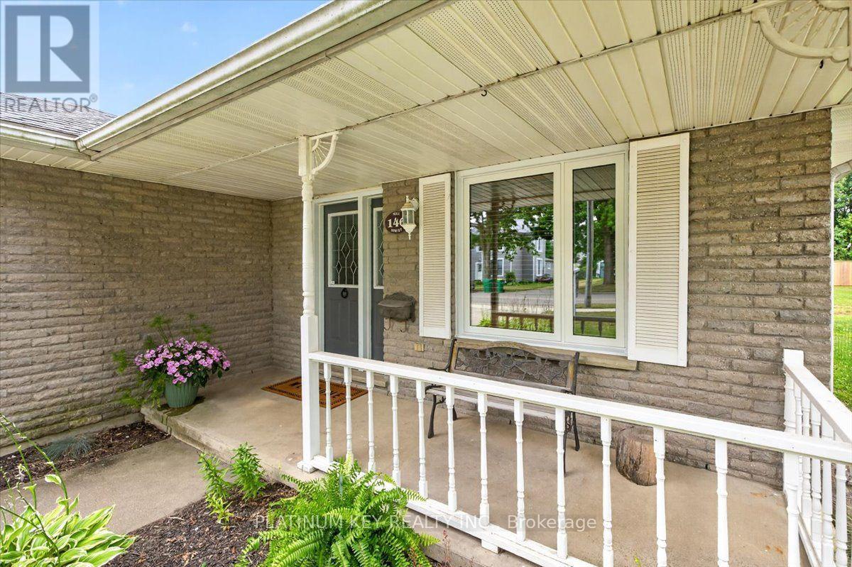 146 Mill Street, Southwest Middlesex, Ontario  N0L 1M0 - Photo 2 - X13612706