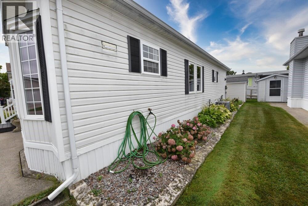 5700 Blackwell Sideroad Unit# 258 Sarnia Ontario Canada N7W1B7 3