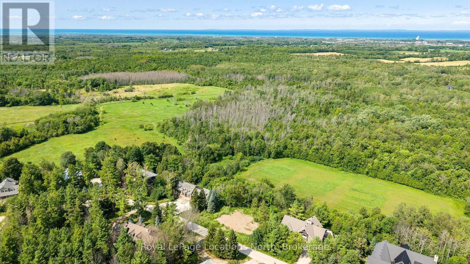 11 Osler Pines Drive, Clearview, Ontario  L9Y 3Y9 - Photo 10 - S13612690