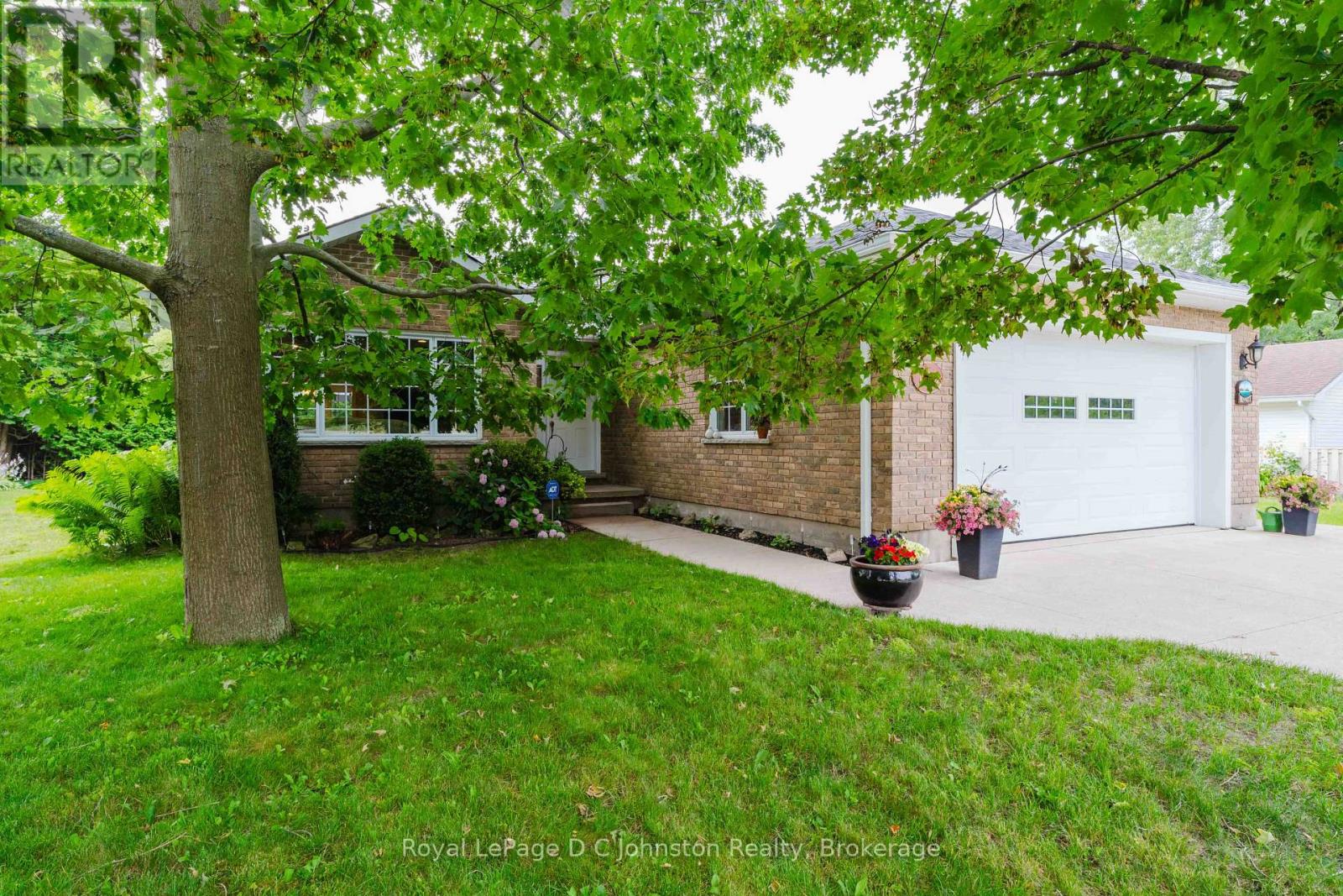 103 GRENVILLE STREET N, Saugeen Shores, Ontario