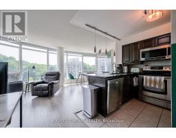 813 - 18 VALLEY WOODS ROAD, Toronto, Ontario