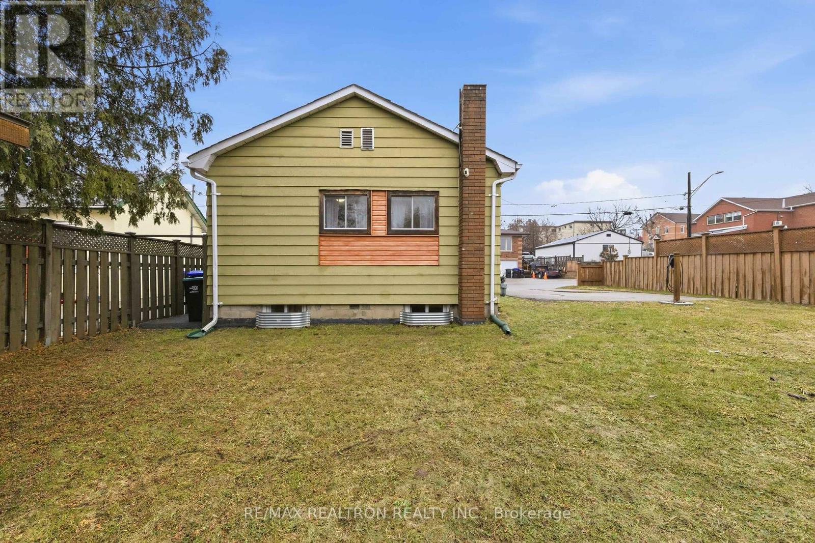 25 Bingham Street, Bradford West Gwillimbury, Ontario  L3Z 1X1 - Photo 17 - N13612600