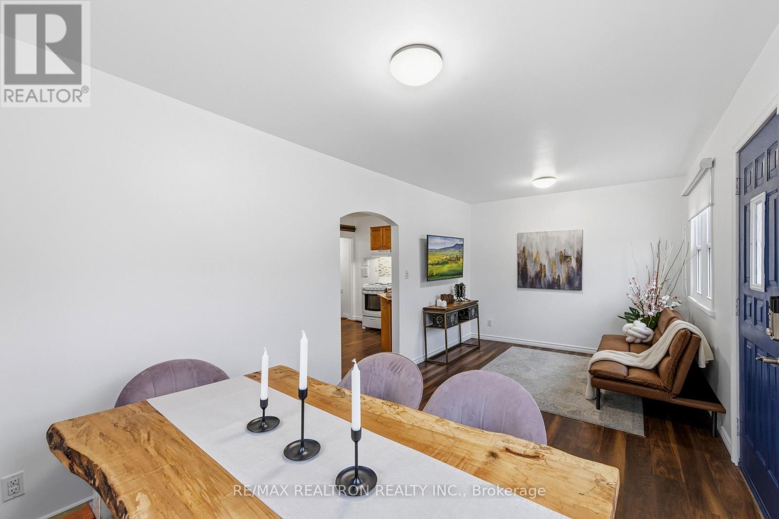 25 Bingham Street, Bradford West Gwillimbury, Ontario  L3Z 1X1 - Photo 4 - N13612600
