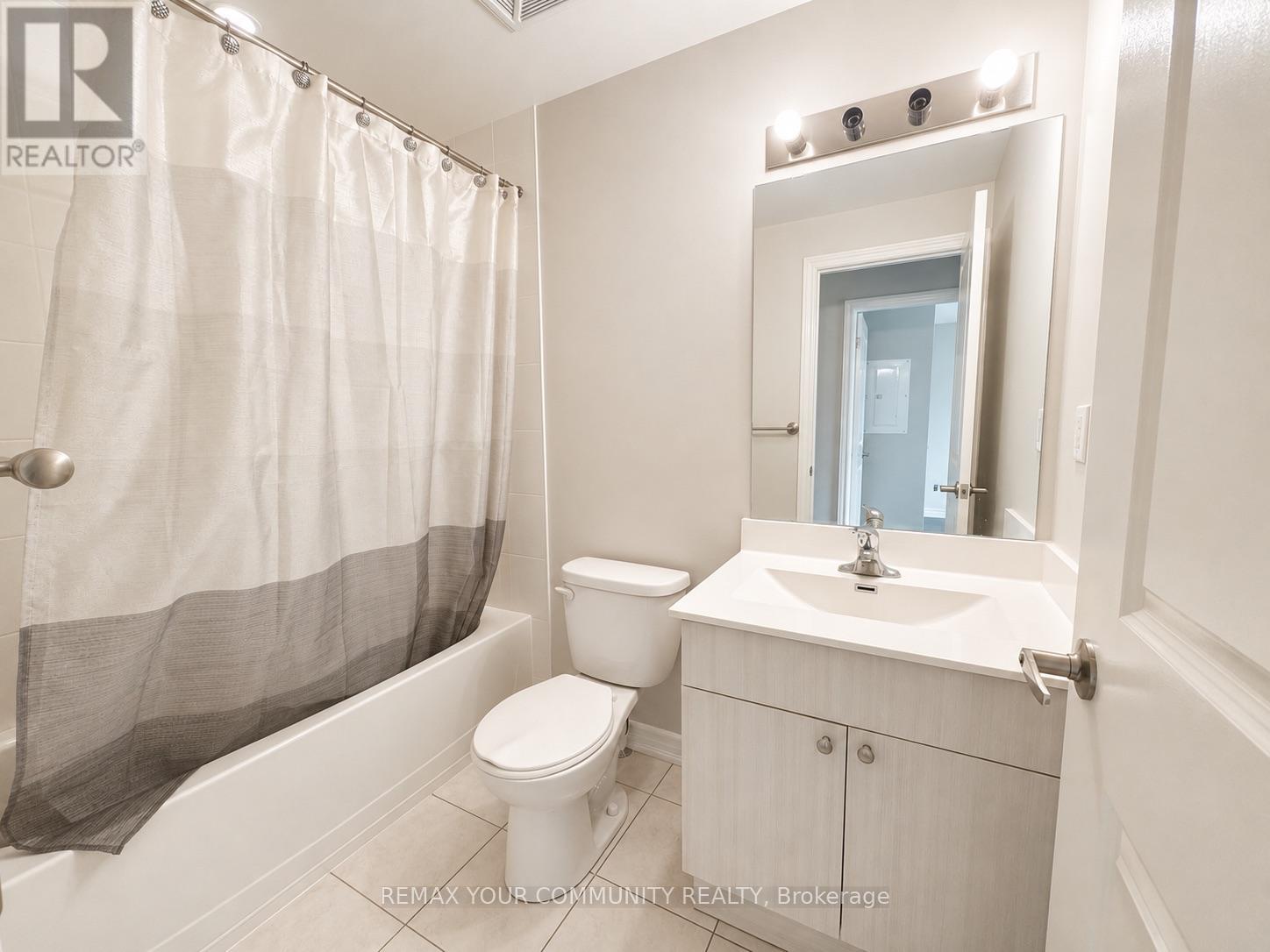 21 - 196 Pine Grove Road W, Vaughan, Ontario  L4L 2H2 - Photo 12 - N13601854