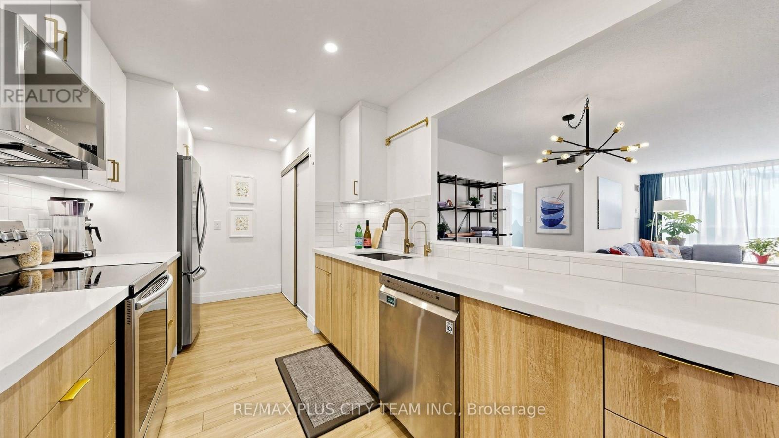 437 - 22 Southport Street, Toronto, Ontario  M6S 4Y9 - Photo 10 - W13612576