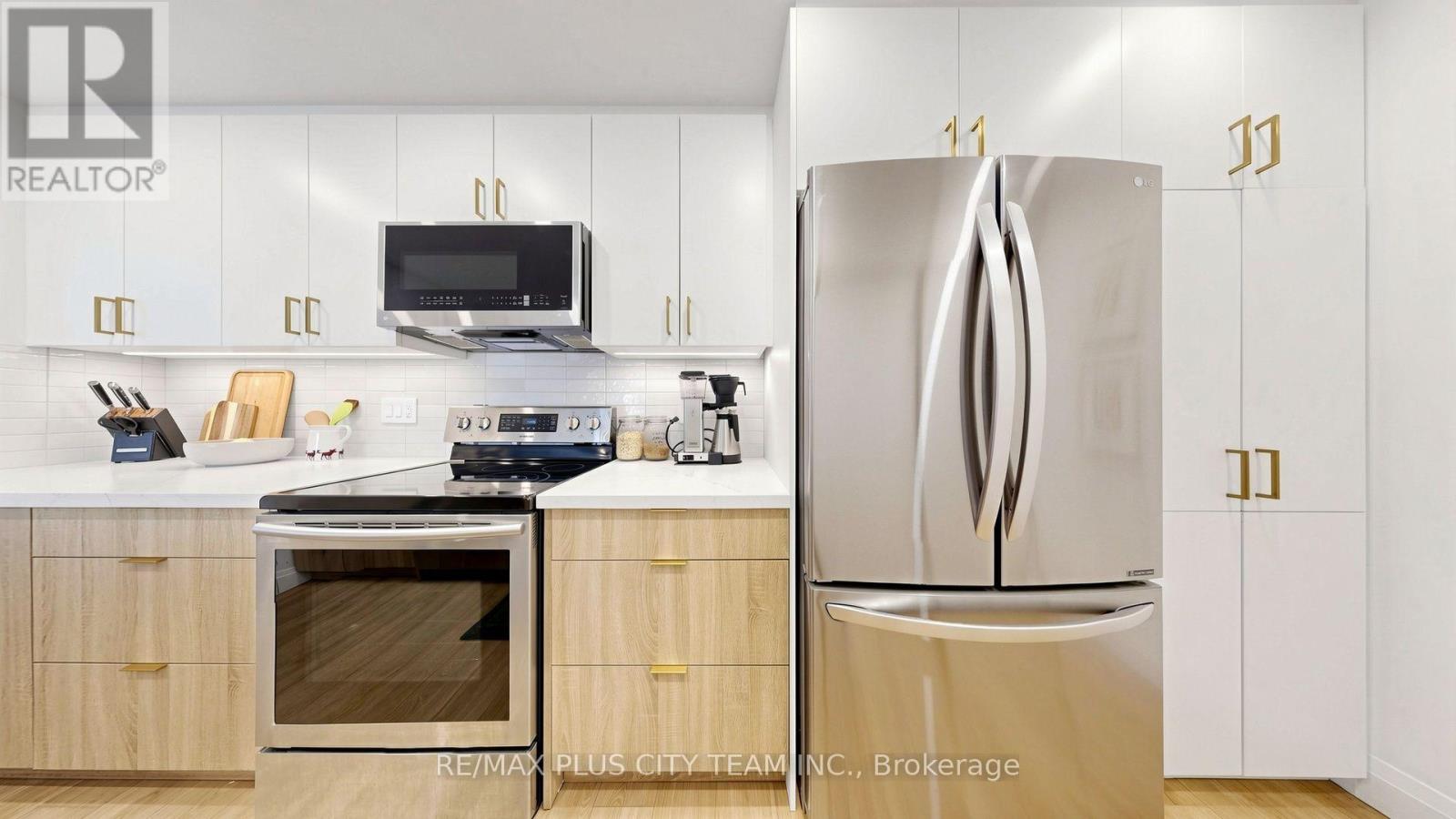 437 - 22 Southport Street, Toronto, Ontario  M6S 4Y9 - Photo 11 - W13612576