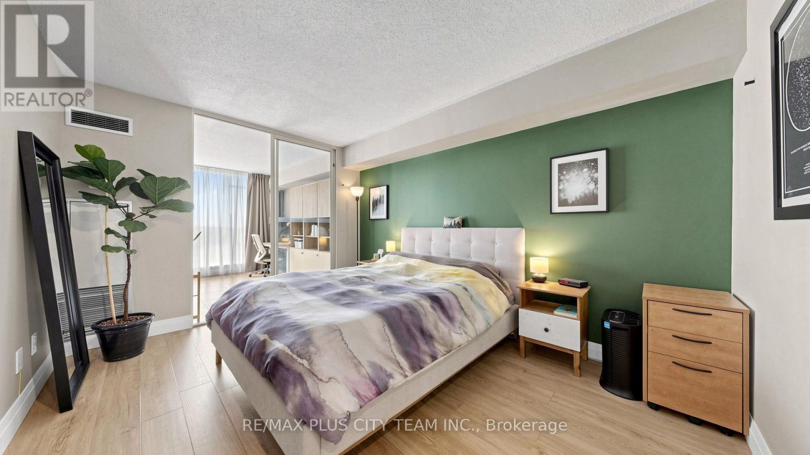 437 - 22 Southport Street, Toronto, Ontario  M6S 4Y9 - Photo 12 - W13612576