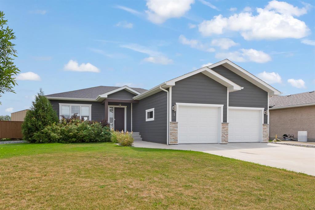 1 ASTON Cove, Steinbach, Manitoba