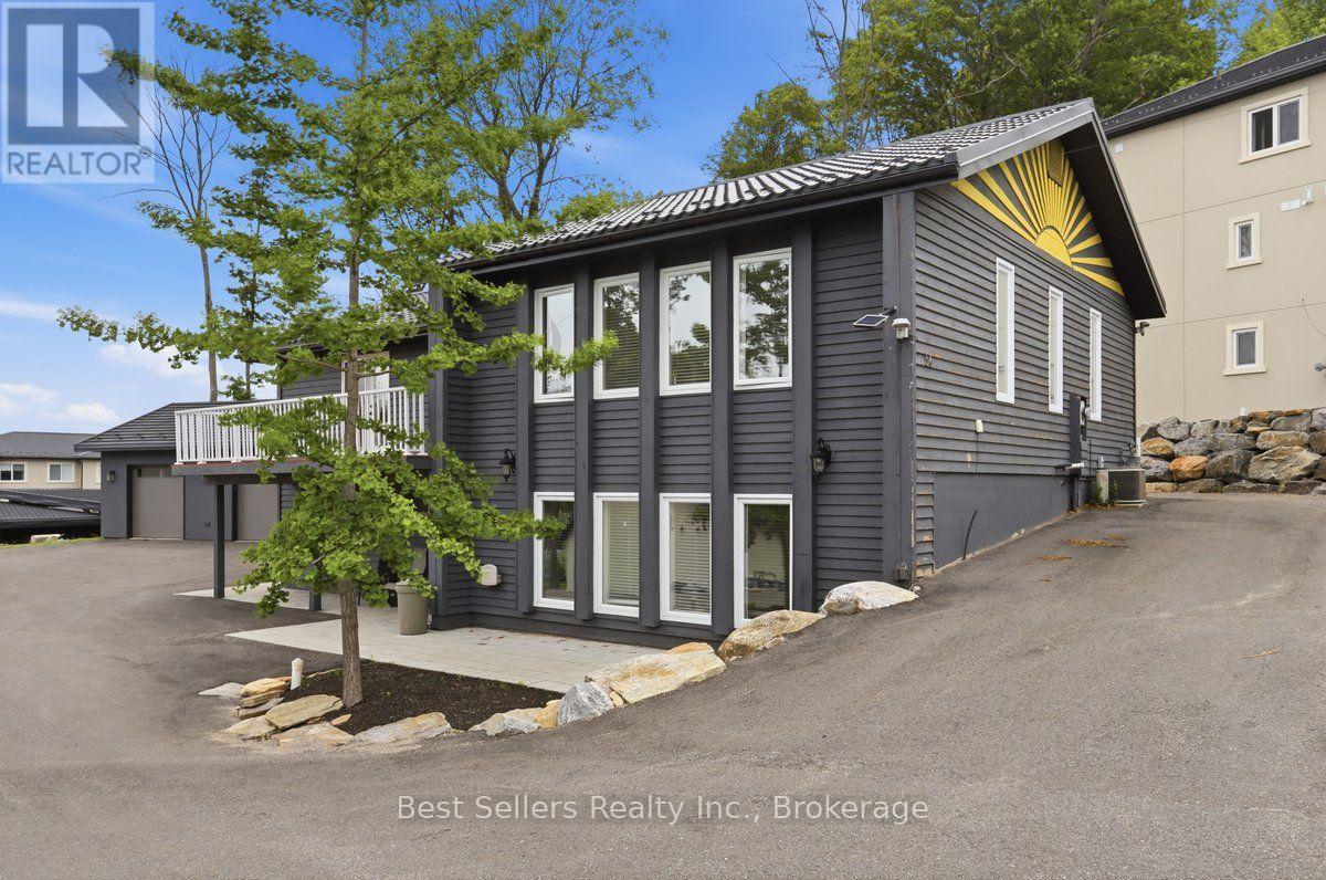 2 - 56 FLORENCE STREET W, Huntsville, Ontario