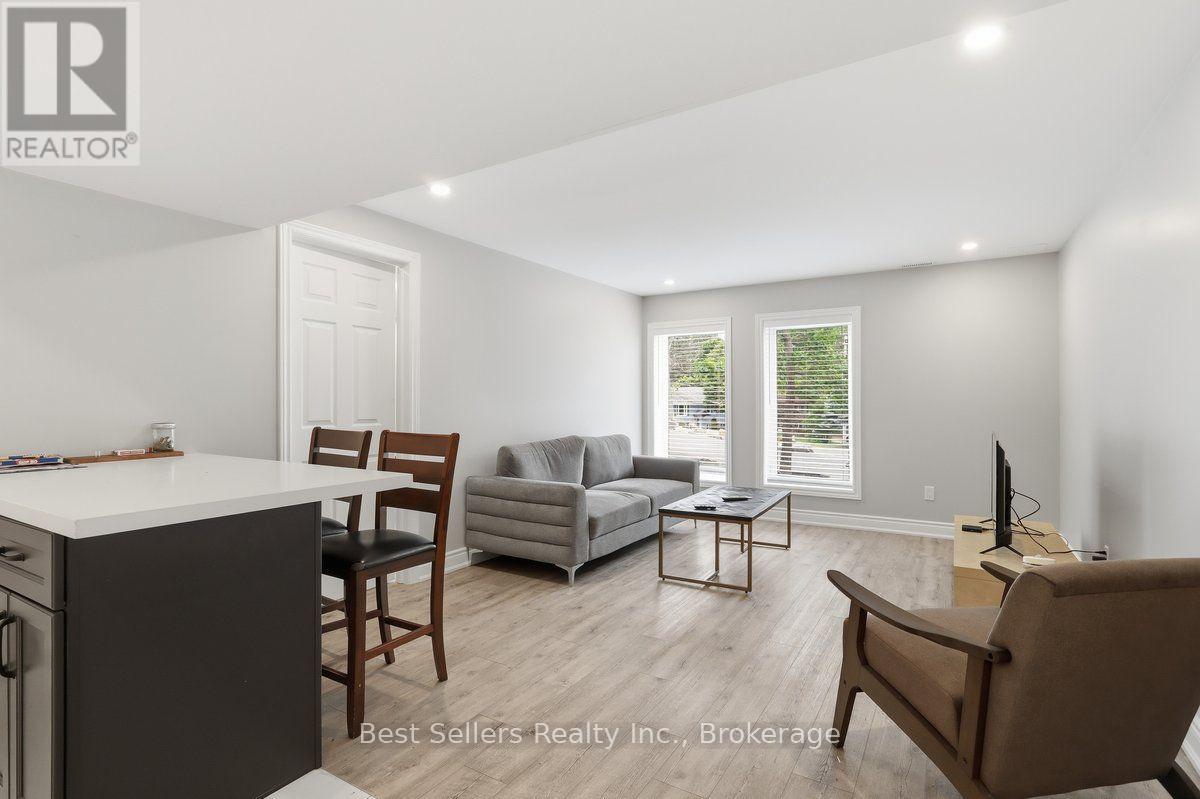 2 - 56 Florence Street W, Huntsville, Ontario  P1H 1V5 - Photo 8 - X13612622