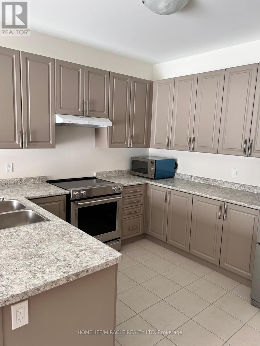239 Palace Street, Thorold, Ontario  L2V 0N3 - Photo 2 - X13612790