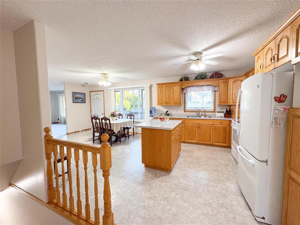 201 First Avenue, Benito, Manitoba  R0L 0C0 - Photo 2 - 202618798