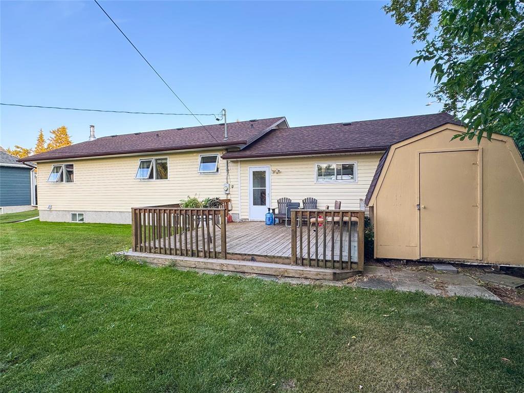 201 First Avenue, Benito, Manitoba  R0L 0C0 - Photo 25 - 202618798