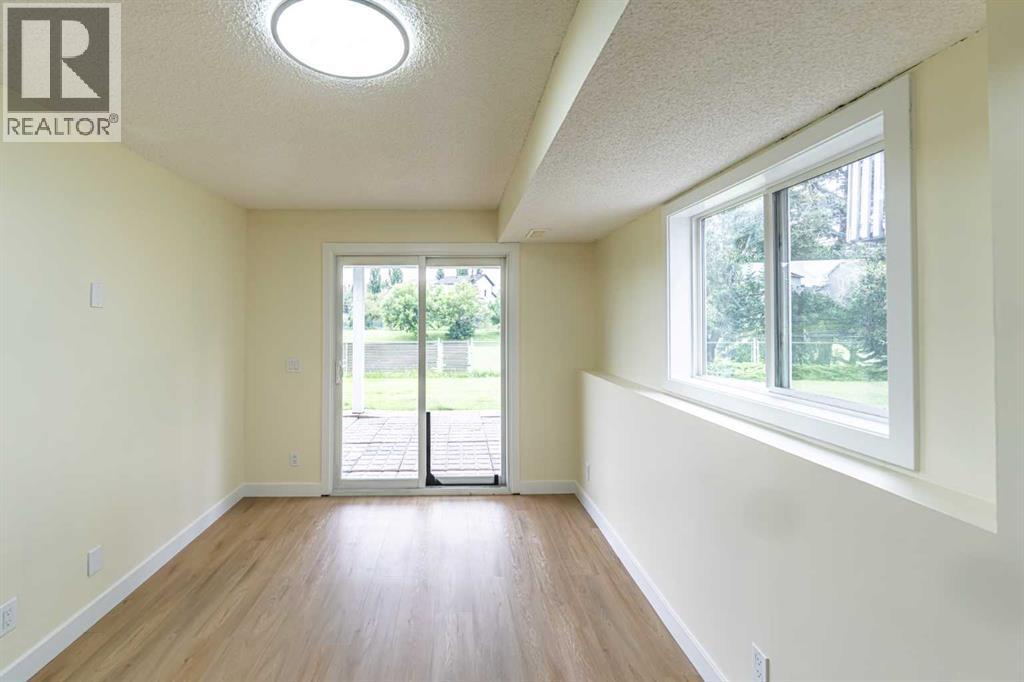 30 Somerside Manor SW, Calgary, Alberta  T2Y 3G5 - Photo 36 - A2329298
