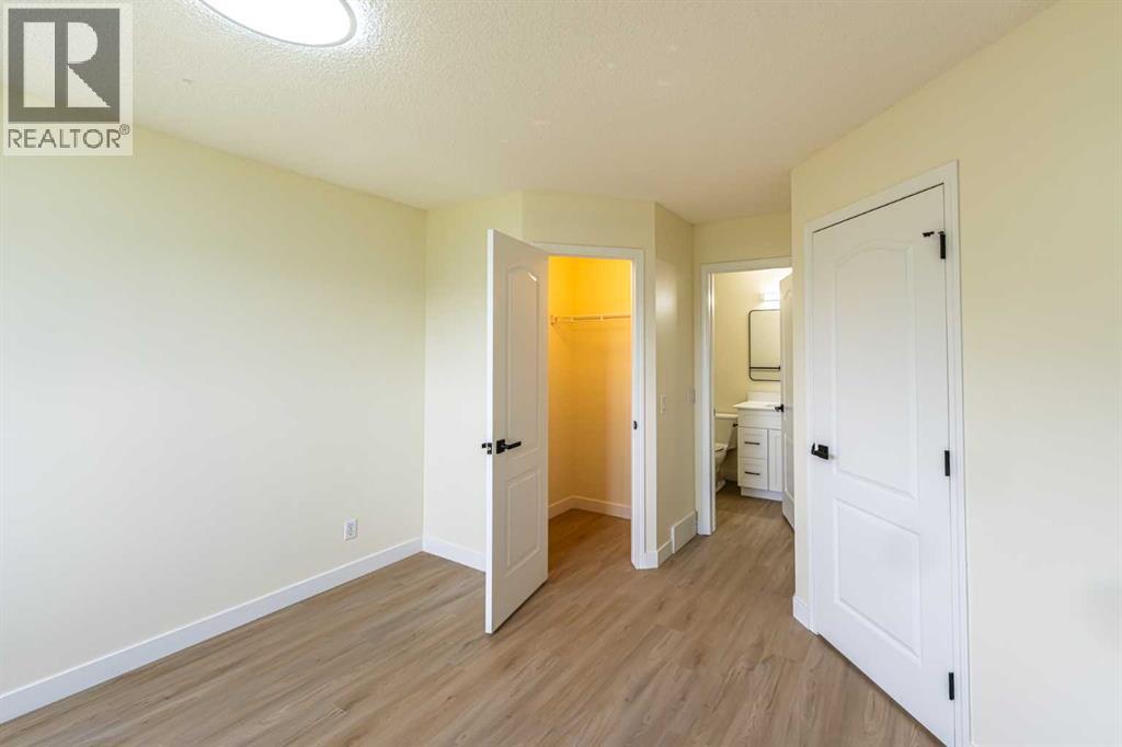 30 Somerside Manor SW, Calgary, Alberta  T2Y 3G5 - Photo 22 - A2329298