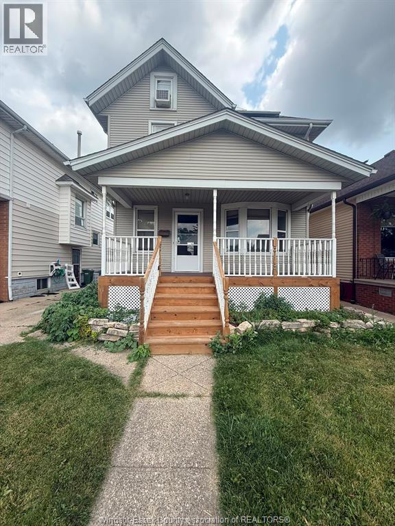 1058 MOY, windsor, Ontario