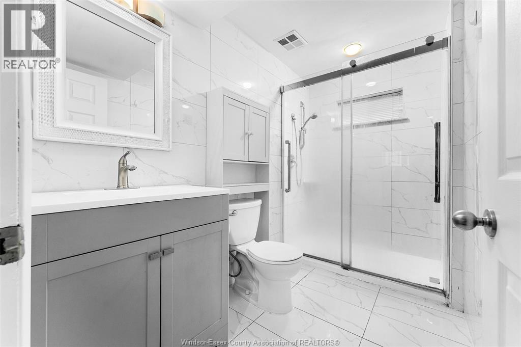 2420 Venetian Avenue, Windsor, Ontario  N8P 1W7 - Photo 33 - 26018174