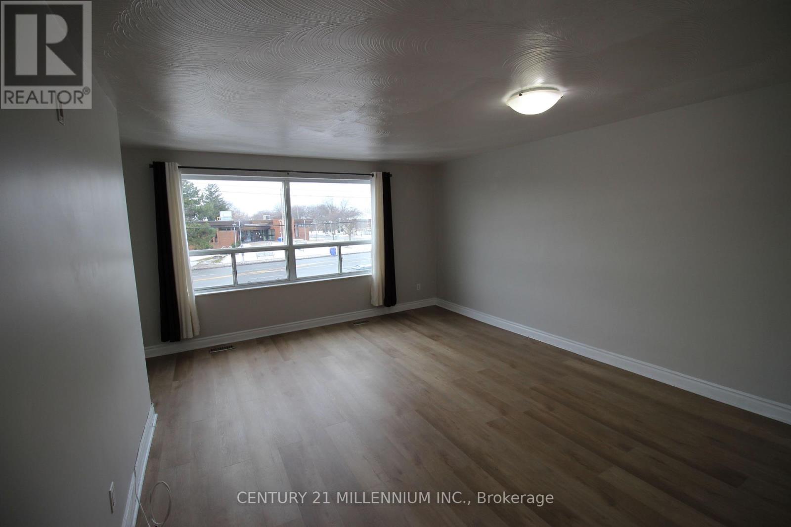 Upper - 2991 Islington Avenue, Toronto, Ontario  M9L 2K9 - Photo 3 - W13040852
