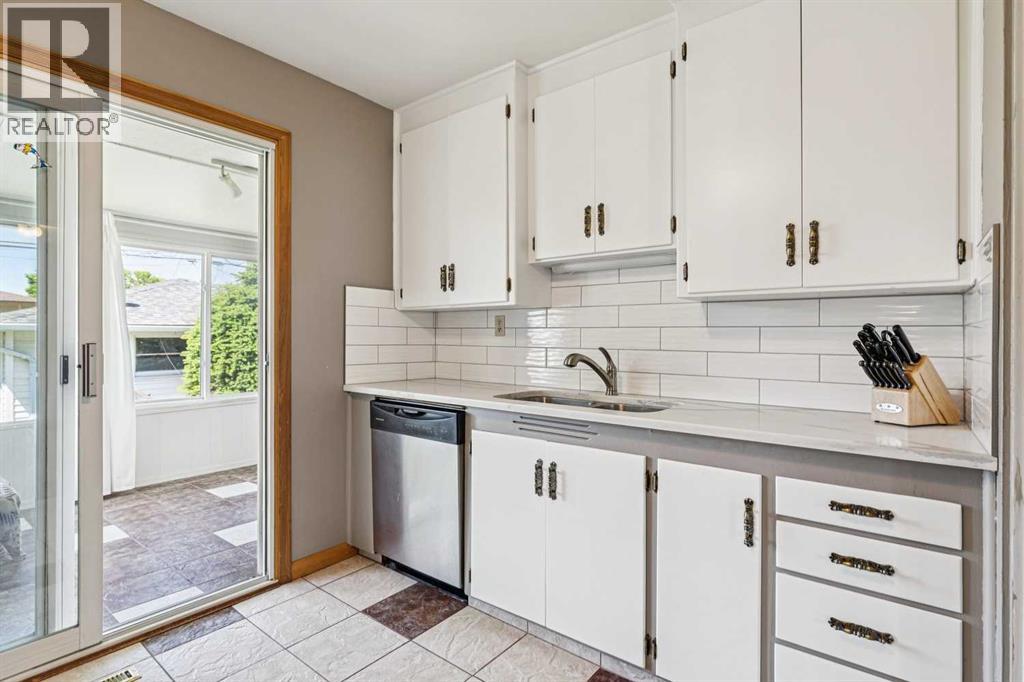 1219 Renfrew Drive Ne, Calgary, Alberta  T2E 5J3 - Photo 16 - A2329197