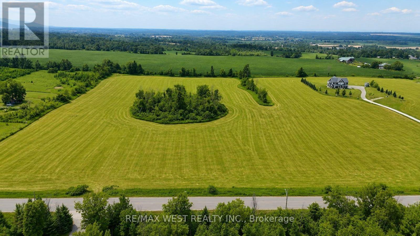 22 SYDENHAM TRAIL W, Clearview, Ontario