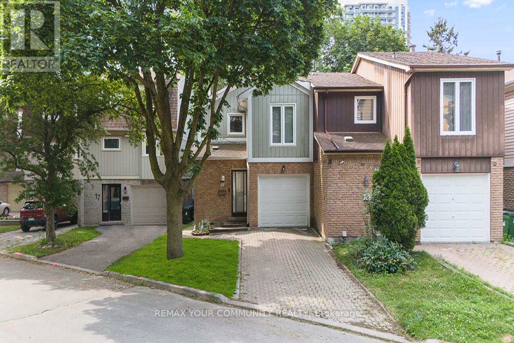 15 CLEMATIS ROAD, Toronto, Ontario