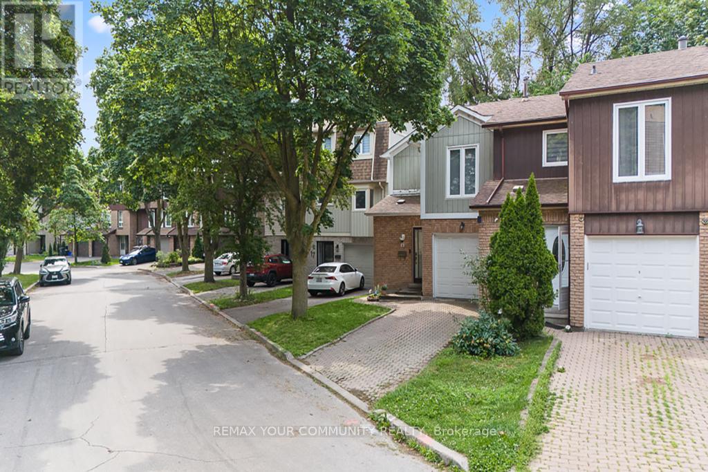 15 Clematis Road, Toronto, Ontario  M2J 4X1 - Photo 2 - C13612940