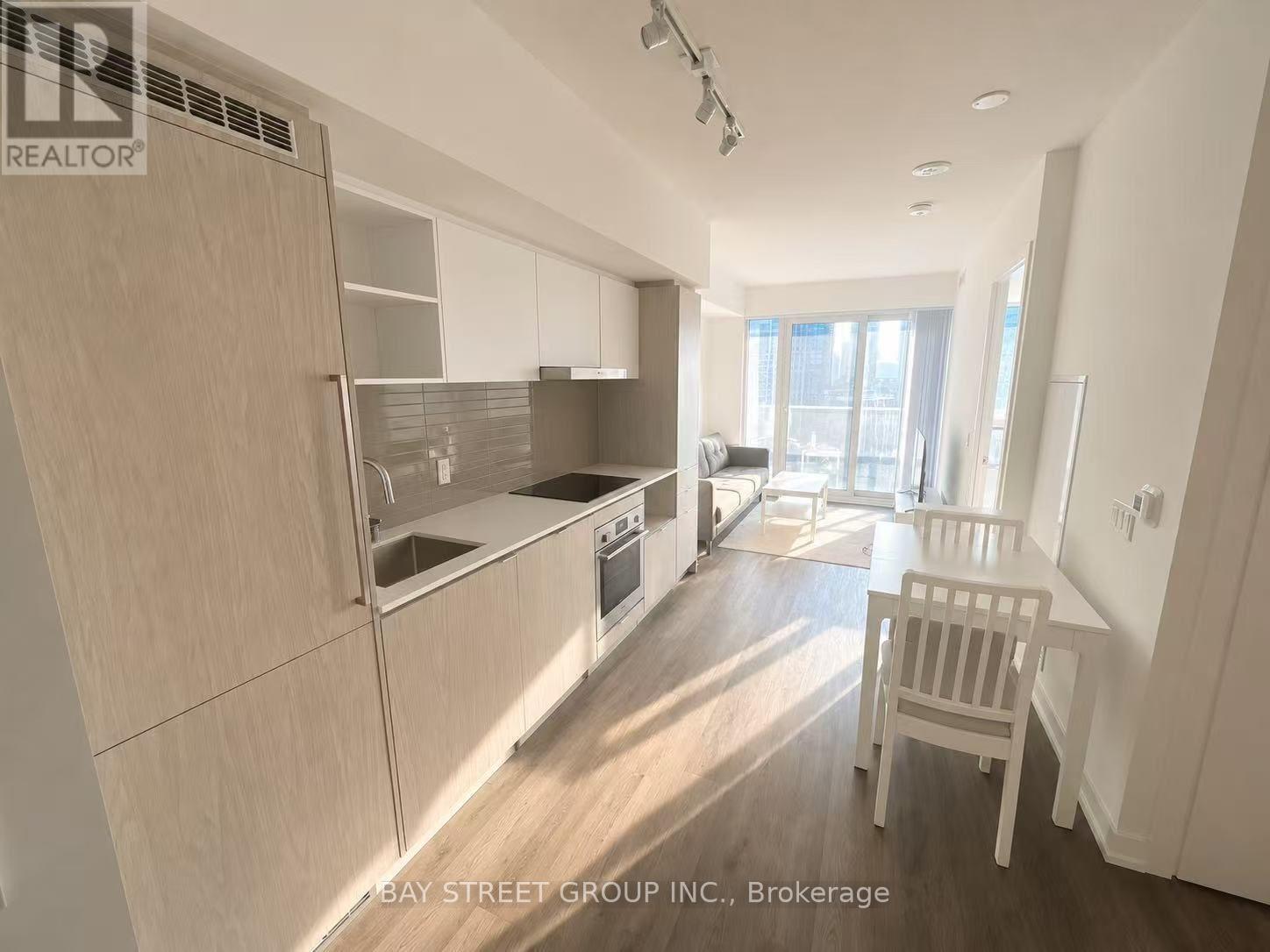 1816 - 55 Cooper Street W, Toronto, Ontario  M5E 0G1 - Photo 2 - C13613026