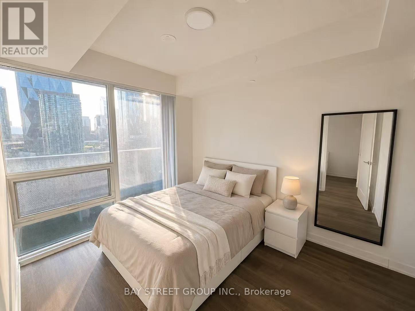 1816 - 55 Cooper Street W, Toronto, Ontario  M5E 0G1 - Photo 4 - C13613026