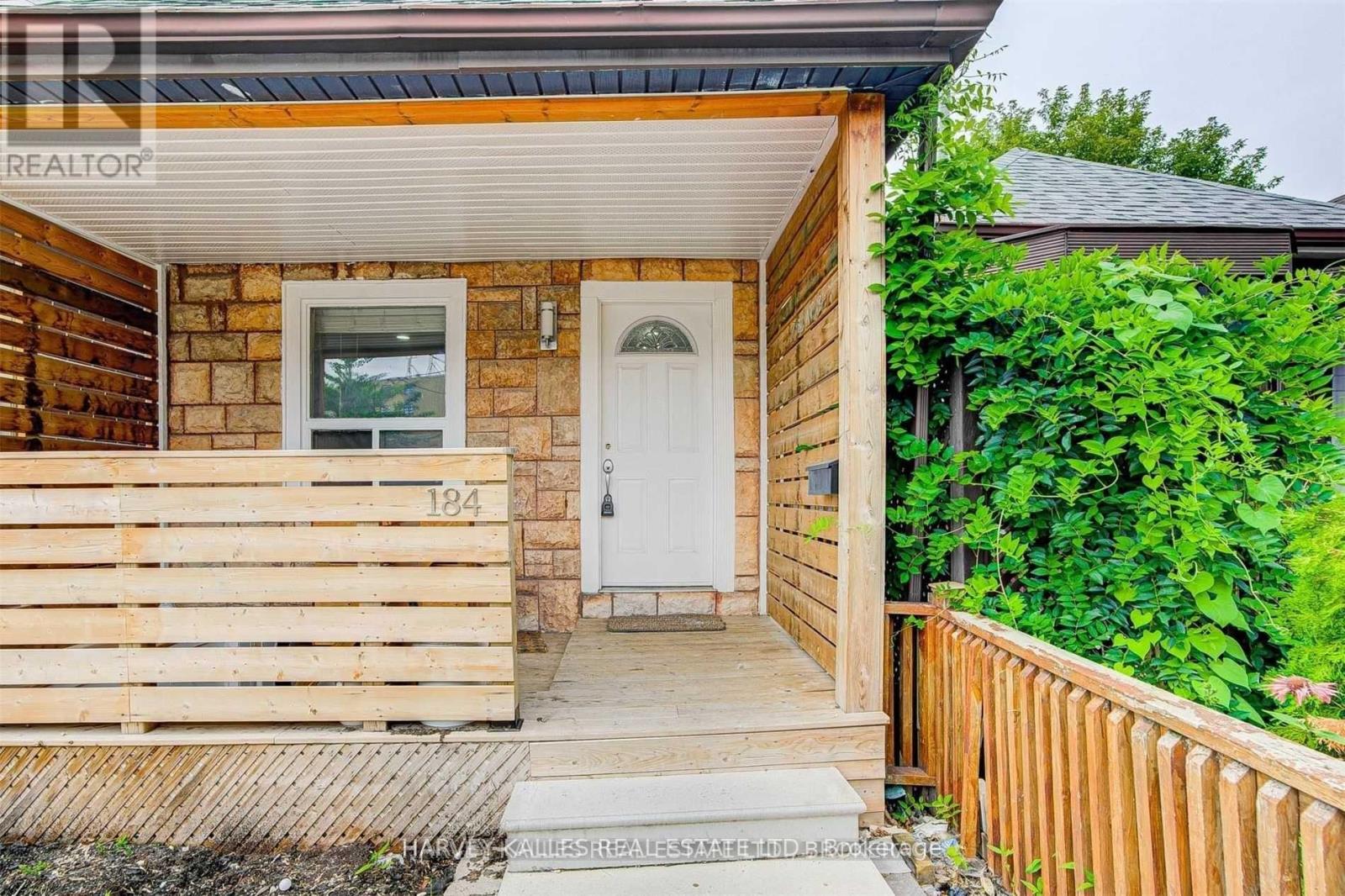 Lower - 184 Cedric Avenue, Toronto, Ontario  M6C 3X8 - Photo 3 - C13613070