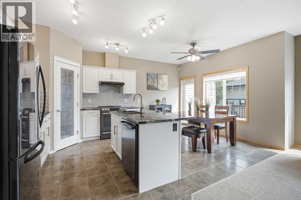 126, 100 Coopers Common SW, Airdrie, Alberta  T4B 3C7 - Photo 9 - A2331147